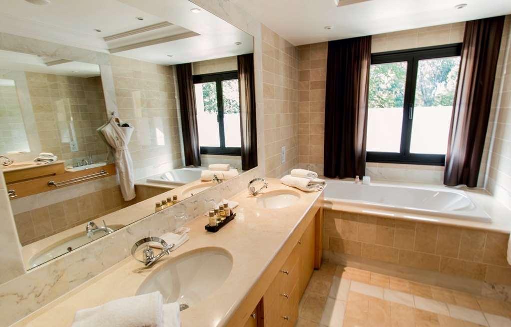 Hotel & Spa Le Pavillon Charbonnieres-les-Bains Kemudahan gambar
