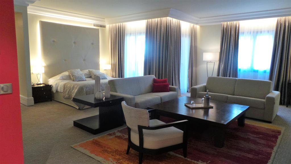 Hotel & Spa Le Pavillon Charbonnieres-les-Bains Luaran gambar