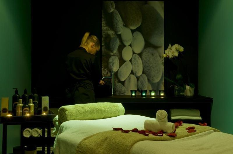 Hotel & Spa Le Pavillon Charbonnieres-les-Bains Luaran gambar